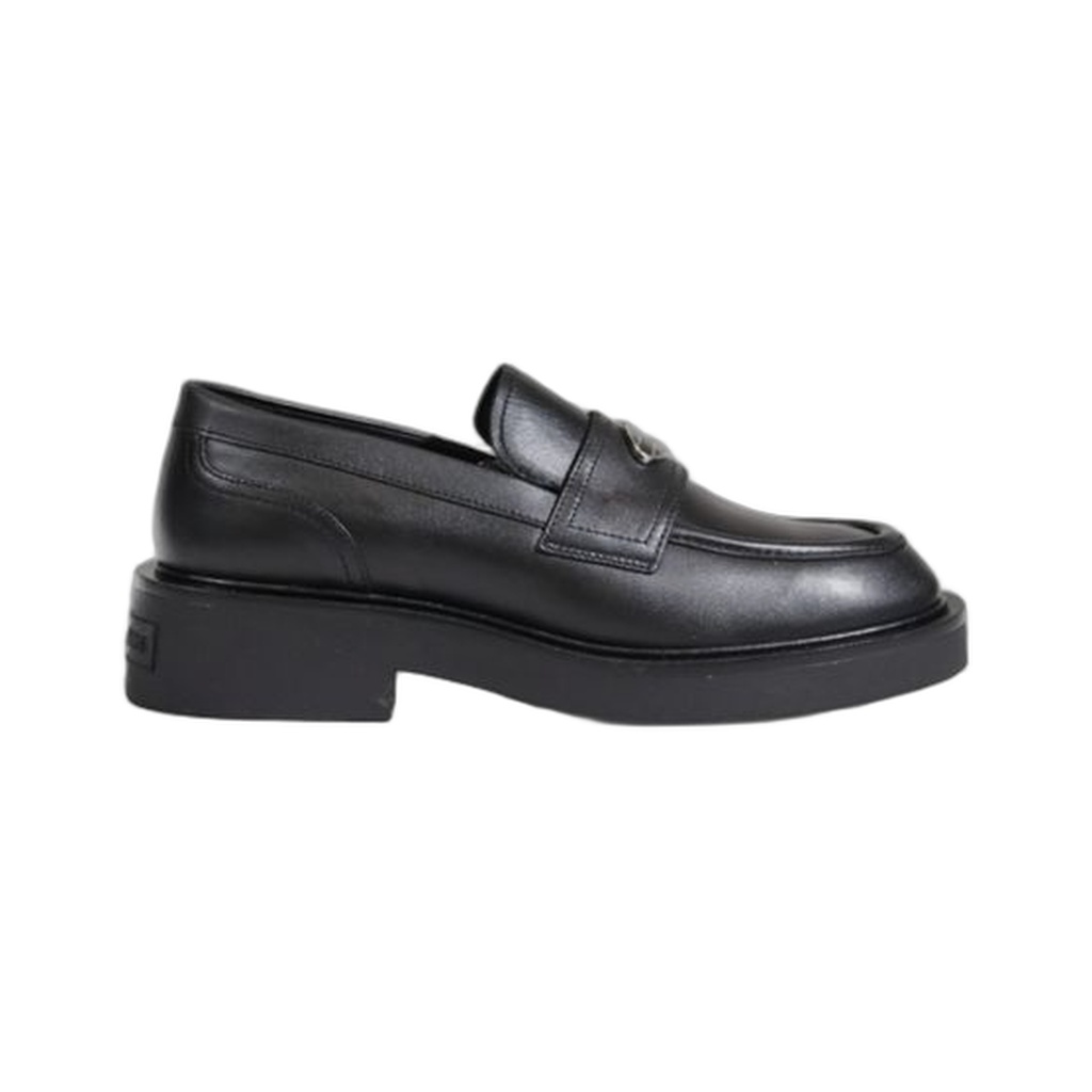 Black Leather Flat Shoe
