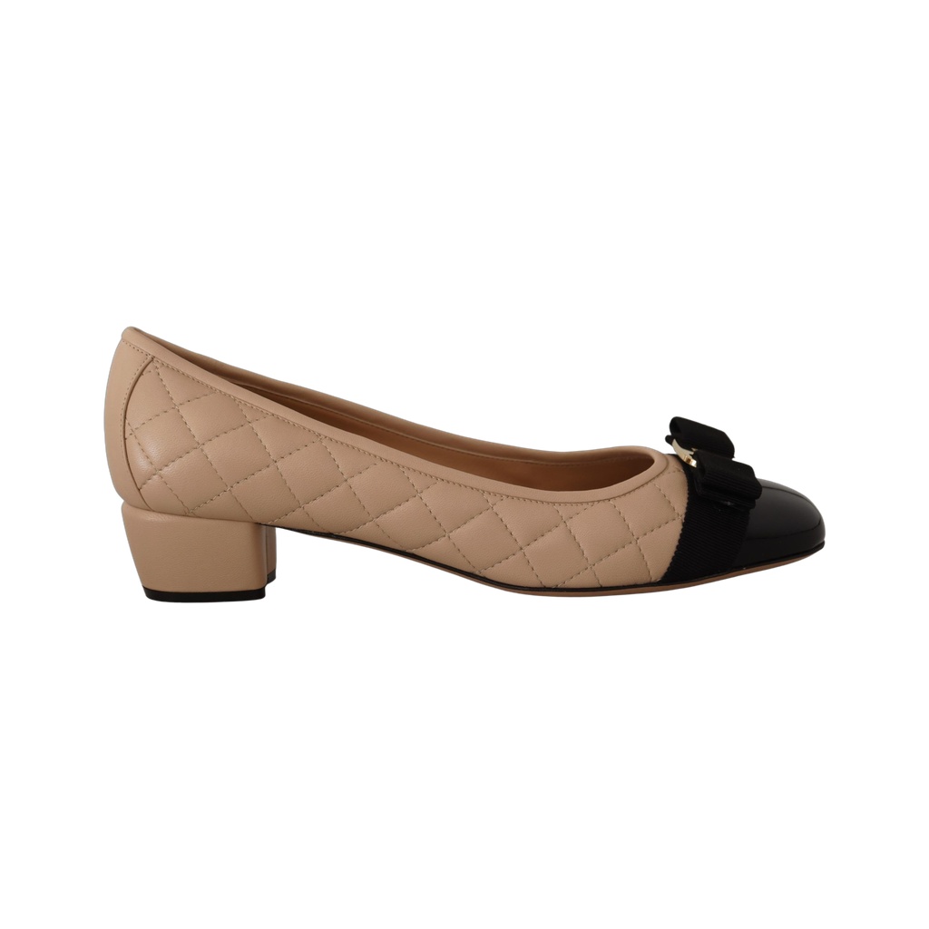 Elegant Quilted Leather Pumps in Beige and Black